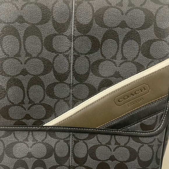 Brand New!!  Coach Messenger/Crossbody Bag - Picture 6 of 8